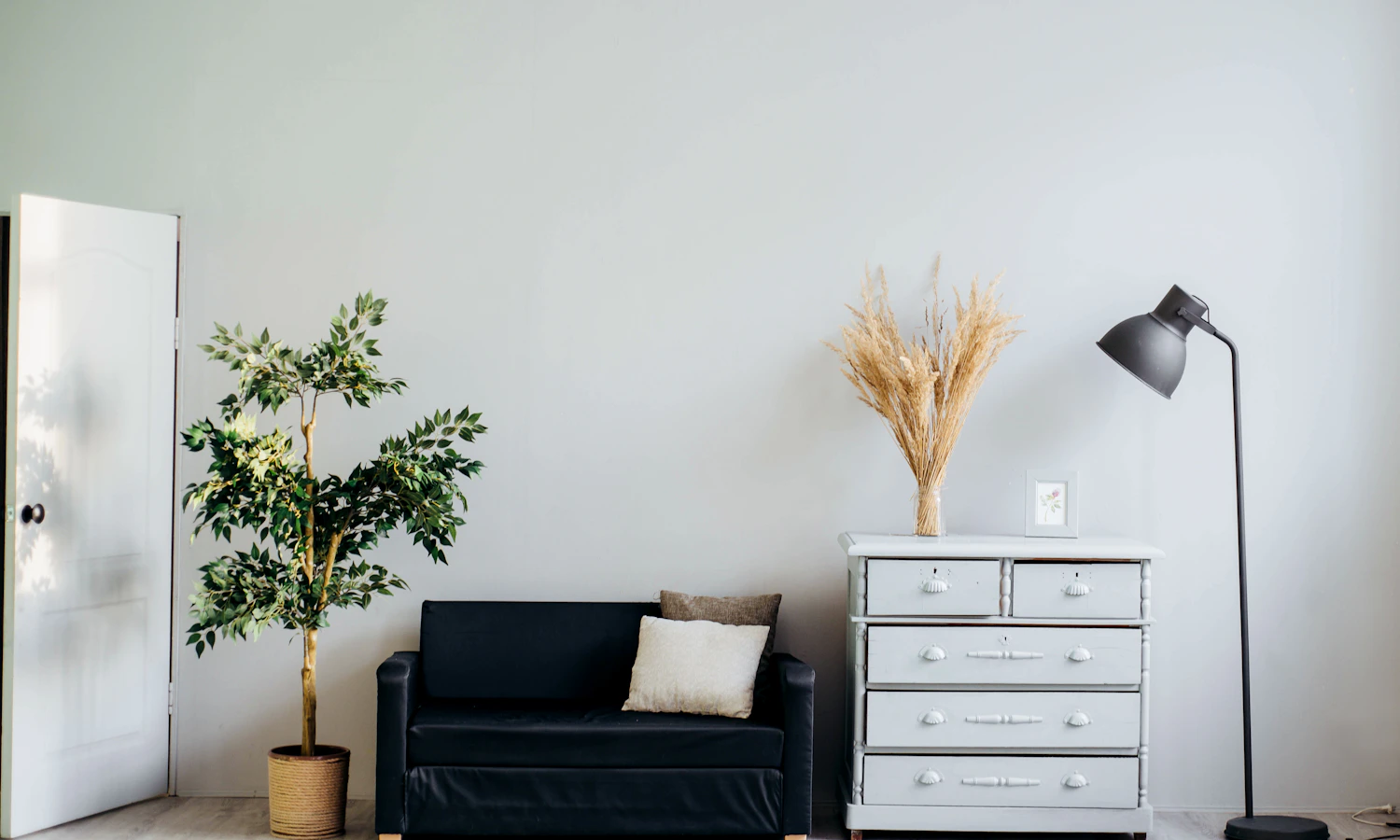 First-Time Homeowner Maintenance Guide: What to Learn in Year One professional maintenance photo